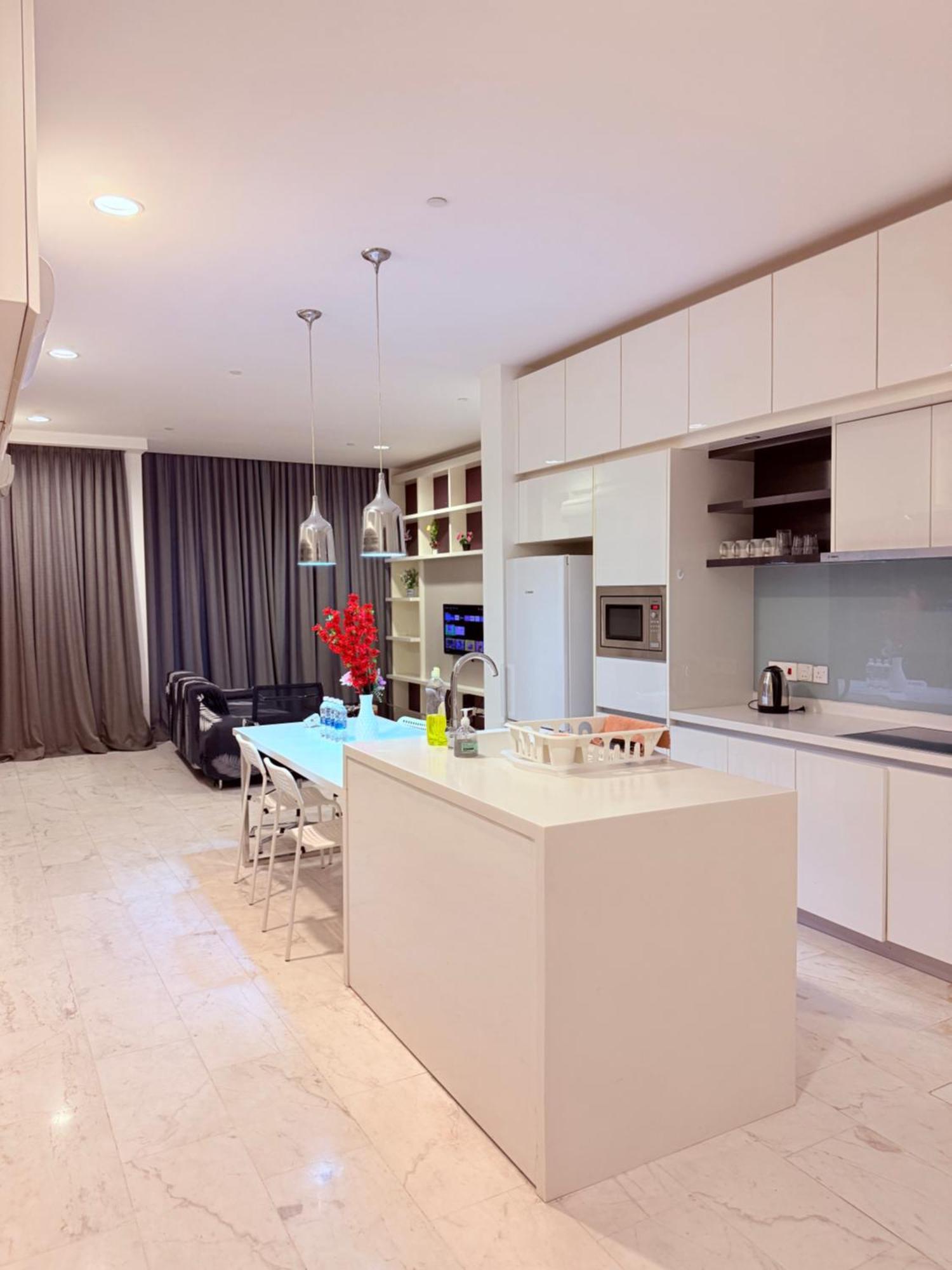 Aro Platinum By Mkm